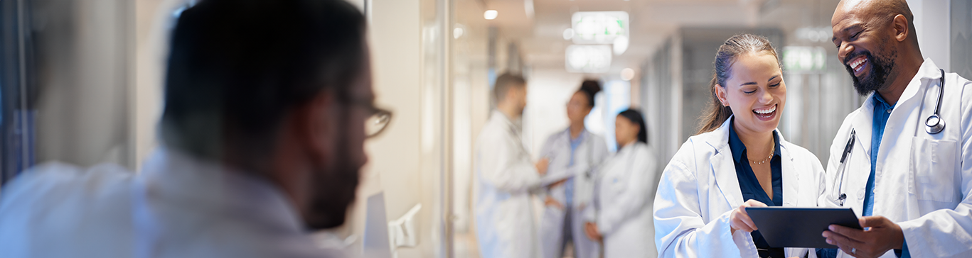 grupo de pessoas reunidos